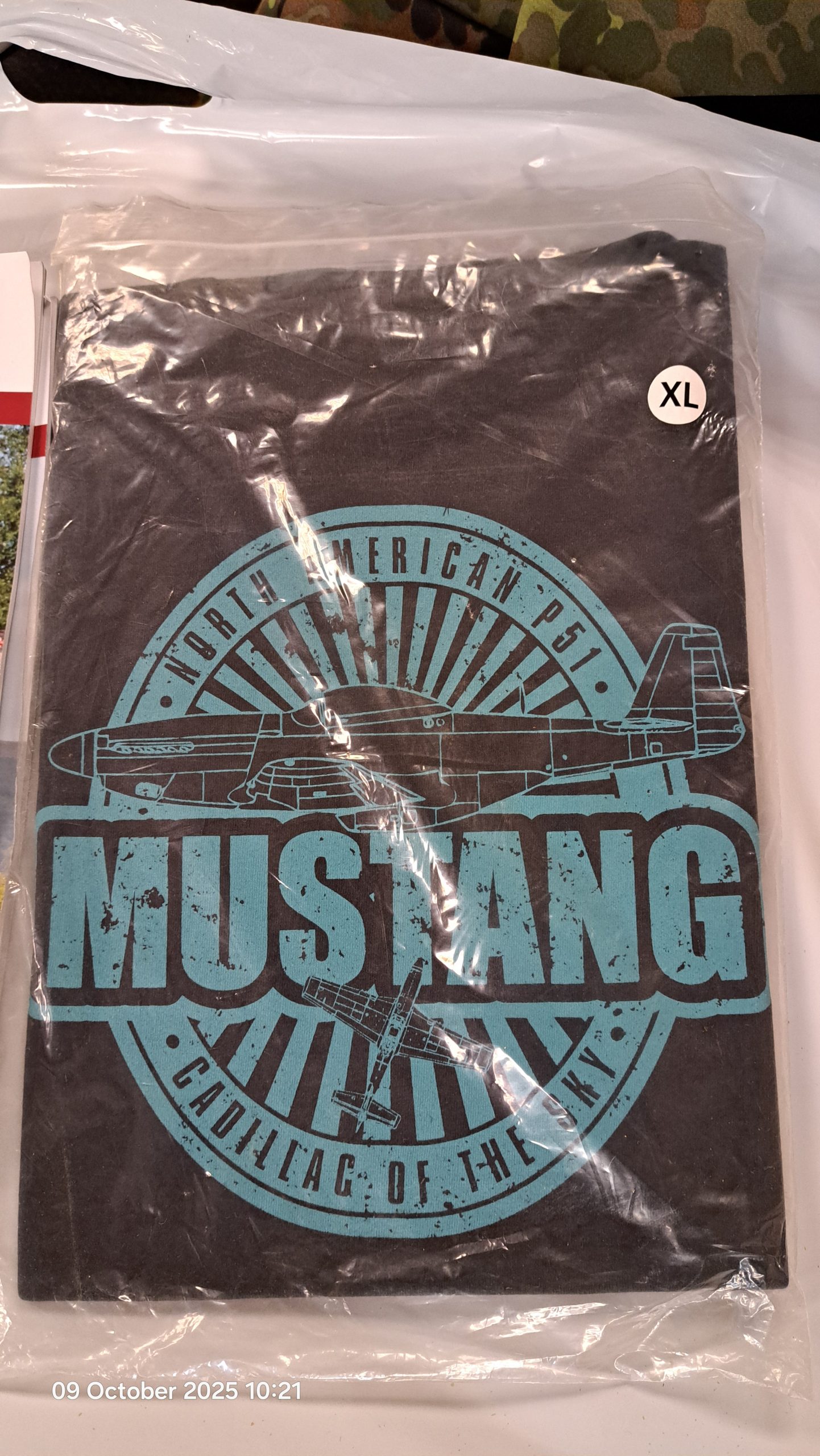 Tee Shirt - "Mustang - Cadillac of the Sky". Size XL